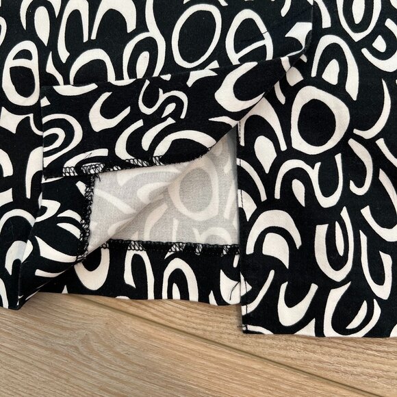Cleo Petite Black & White Print Pencil Skirt 10P Flattering Chic Office Style - Picture 6 of 6